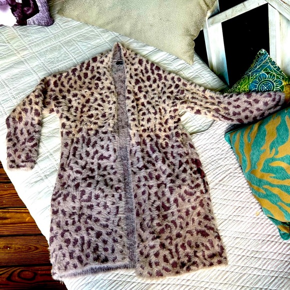 New gorgeous leopard print coat. Never been worn. I SHIP NEXT DAY ALWAYS!!! ;-pp - Picture 1 of 4